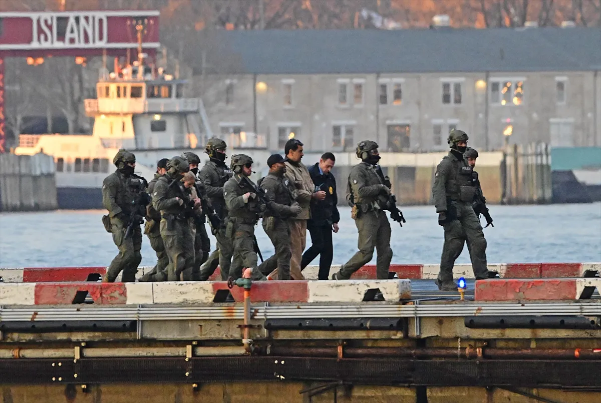 Madura će zastupati Assangeov advokat, pristalice ispred suda u Njujorku