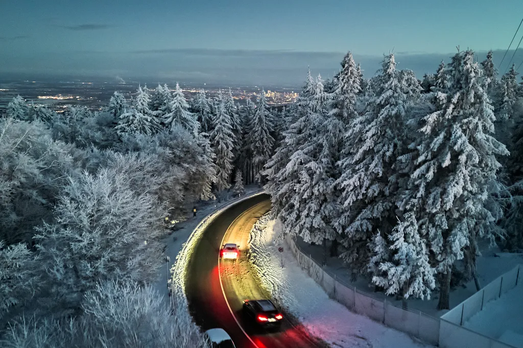 Snijeg i niska temperatura izazvali saobraćajni haos u Evropi