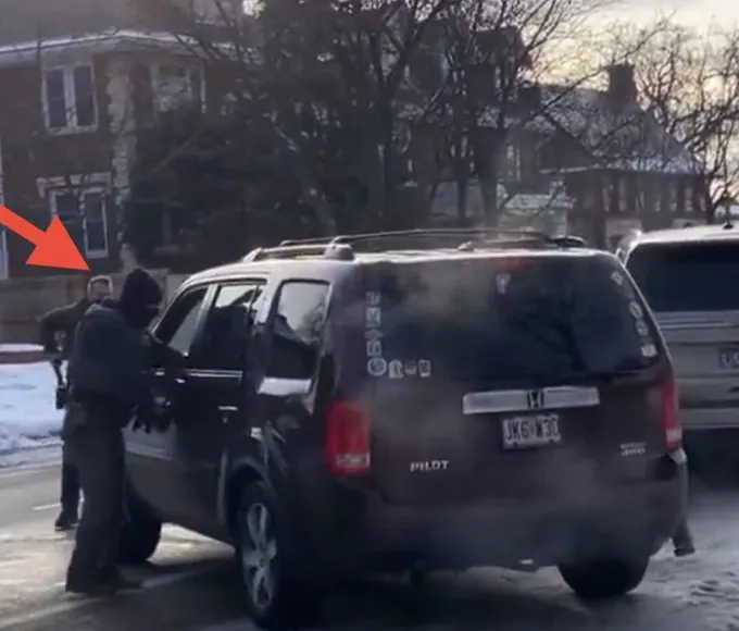 Mineapolis: Agent ICE-a ubio ženu, gradonačelnik optužuje Trumpovu administraciju za haos