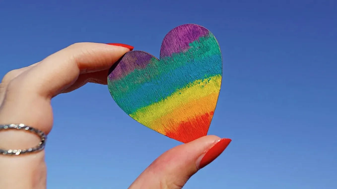 Kazahstan zabranjuje LGBTQ+ 'propagandu', što izaziva zabrinutost na lokalnom i međunarodnom nivou