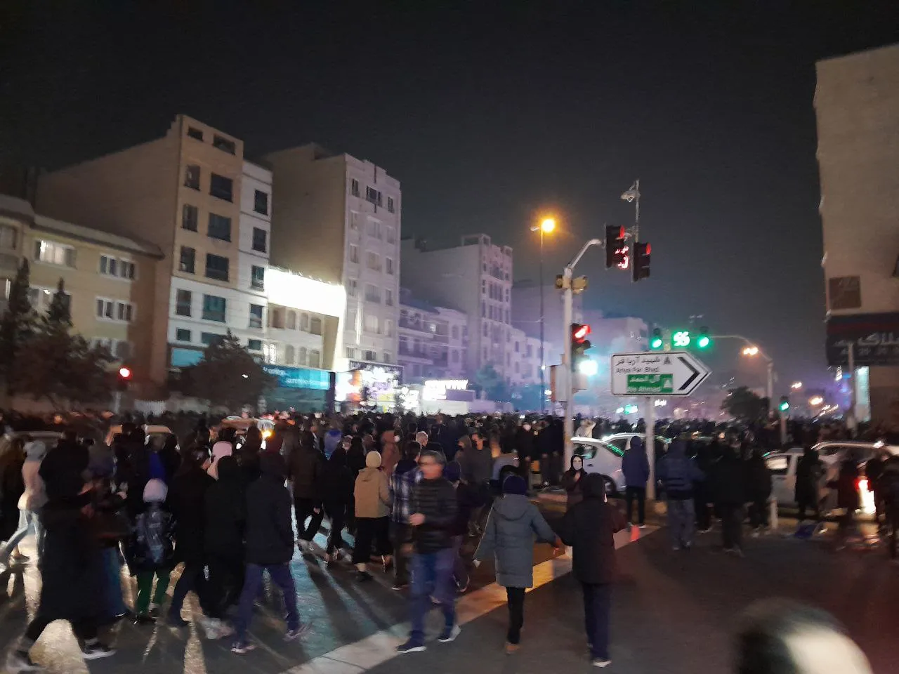 Bijes na ulicama Irana: "Pahlavi će se vratiti", a se Trump ne želi sastati s njim