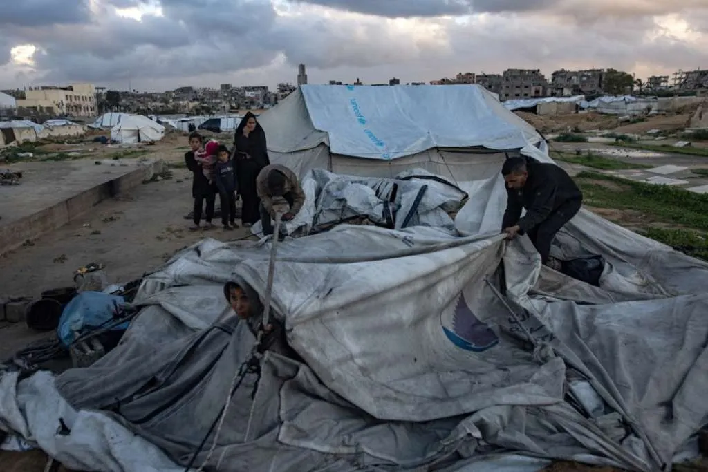 Snažna zimska oluja pogodila Gazu, raseljene porodice ostale bez skloništa