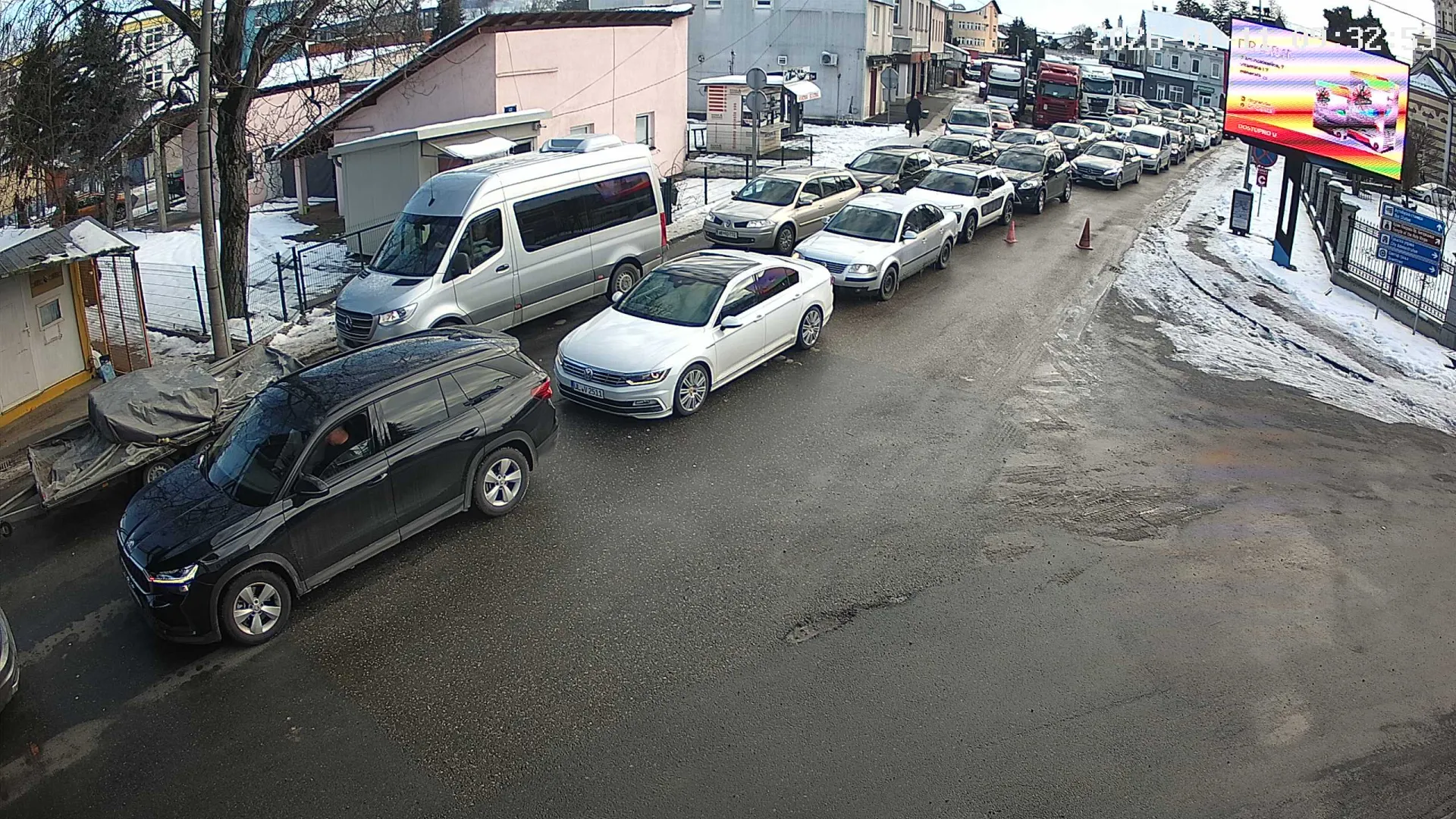 Gužva na svim prelazima iz BiH prema Hrvatskoj