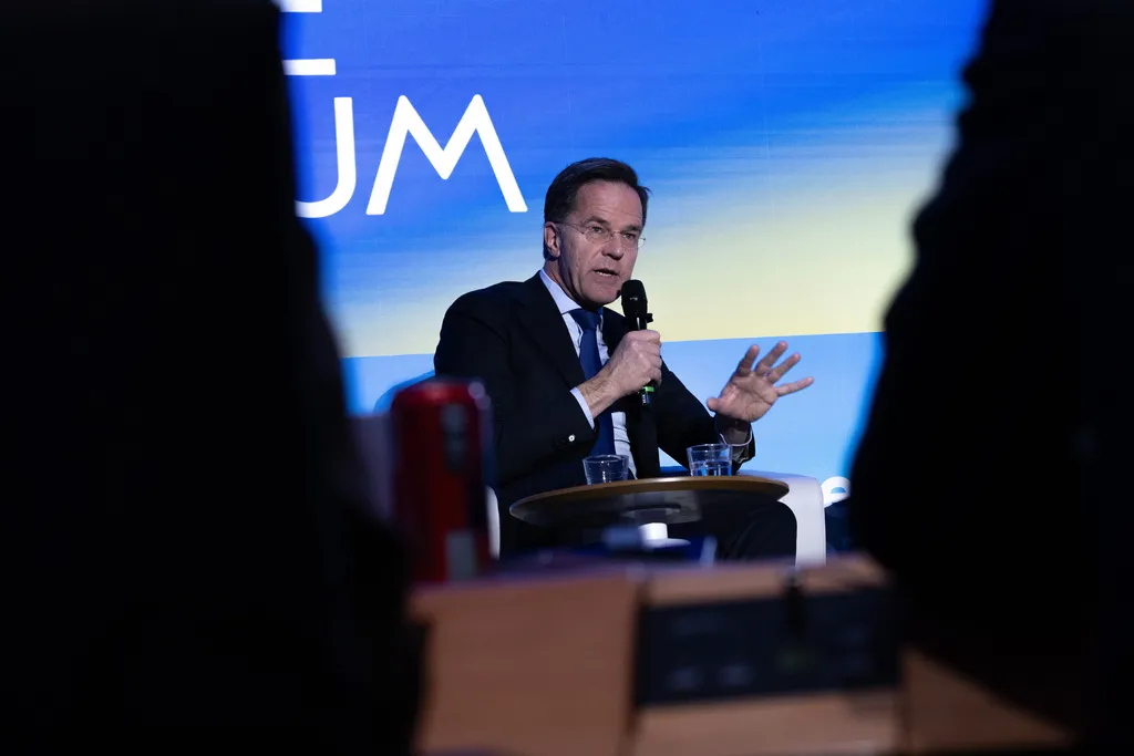 Rutte izbjegao da kaže da li je prihvatljivo da jedna članica NATO‑a prijeti drugoj