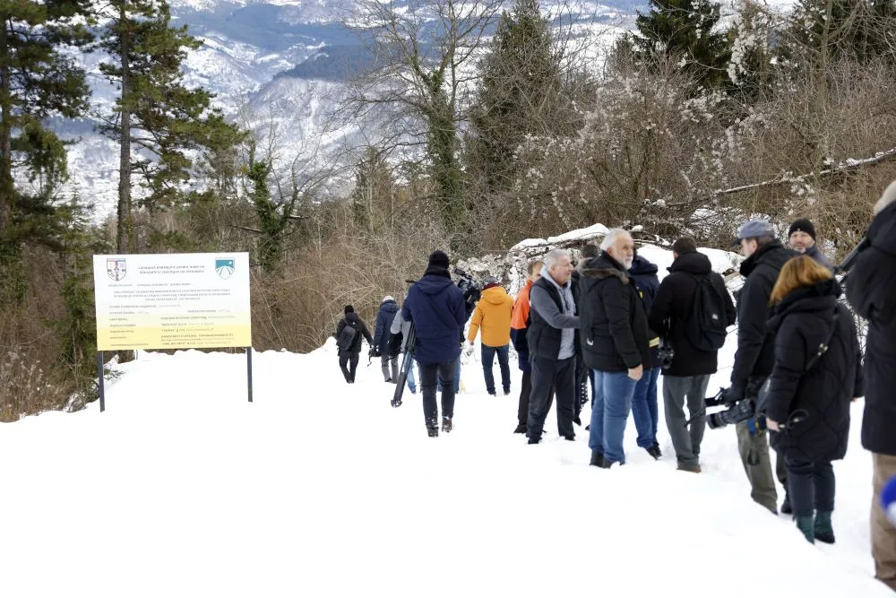 Uk: Ne očekujemo veće probleme na klizištu Curine njive, topljenje snijega moguća opasnost