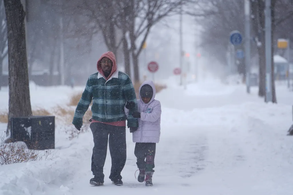 Zimska oluja u SAD-u: Najmanje sedam poginulih, 800.000 ljudi bez električne energije