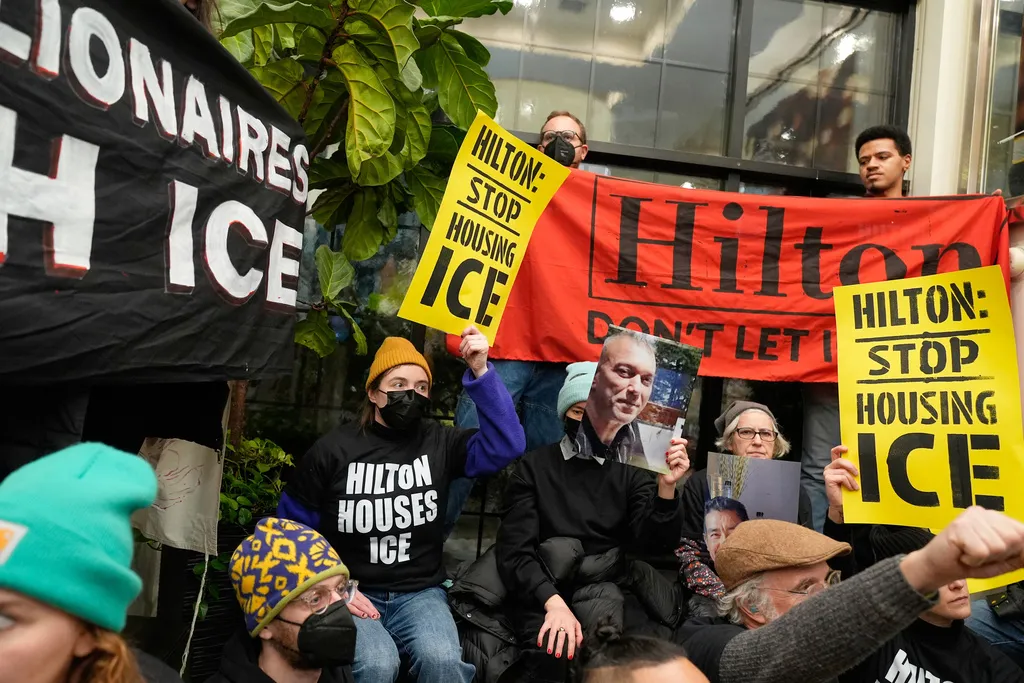 Desetine privedene nakon protesta protiv ICE-a u hotelu na Menhetnu