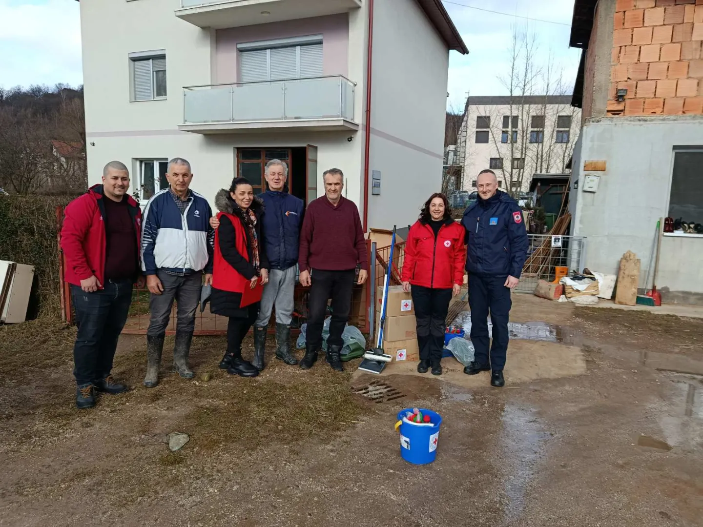 Crveni krst pomaže poplavljenim domaćinstvima u Istočnoj Ilidži
