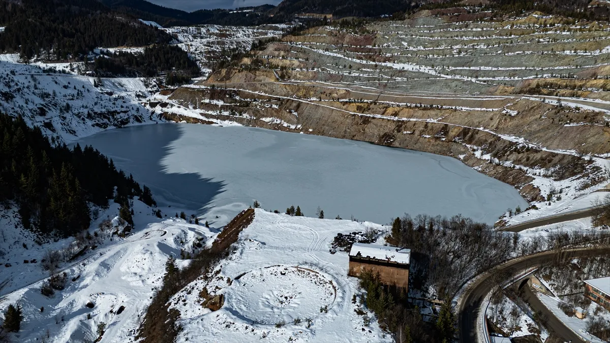 Prelijepi prizori zaleđenog jezera kod Vareša