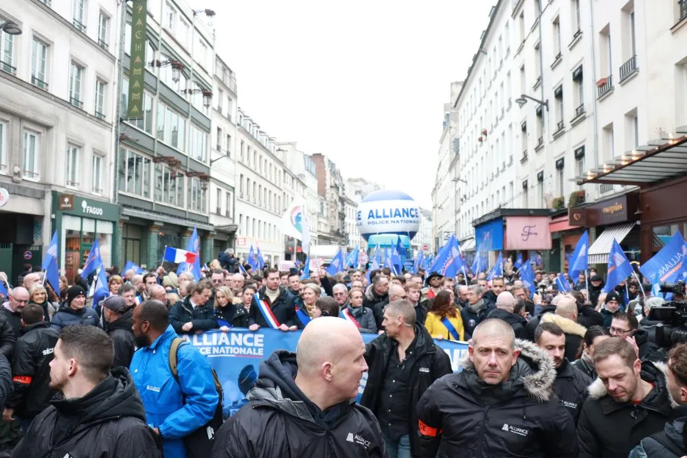 Masovni protesti policije širom Francuske zbog uslova rada