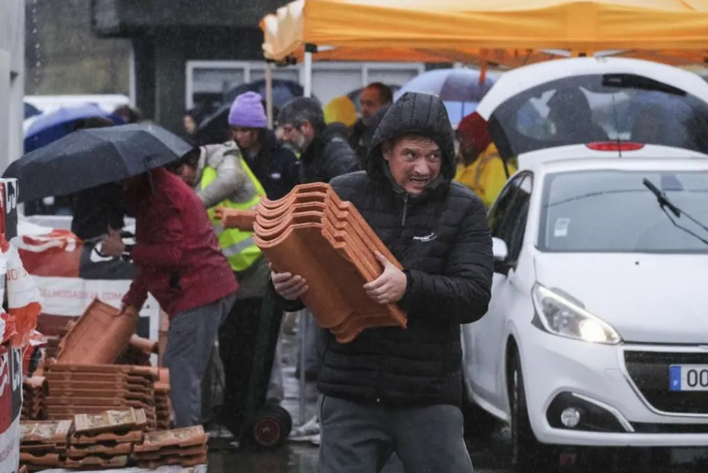 Oluja Kristin u Portugalu nanijela štetu koja bi mogla dostići milijarde eura