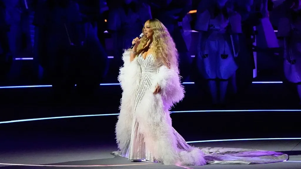 Mariah Carey kritikovali da je na otvaranju Zimskih olimpijskih igara u Italiji pjevala na playback