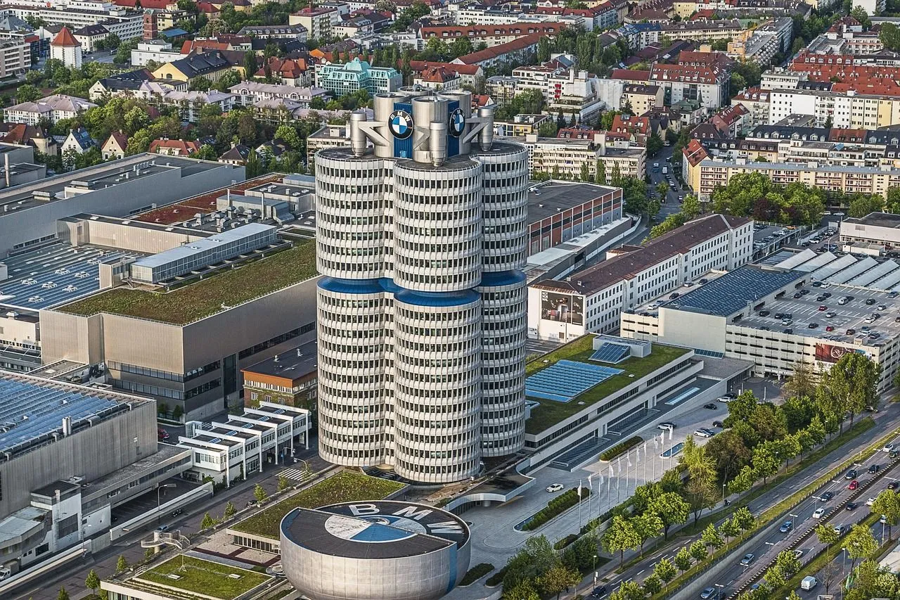 BMW povlači više od 87.000 vozila zbog rizika od požara