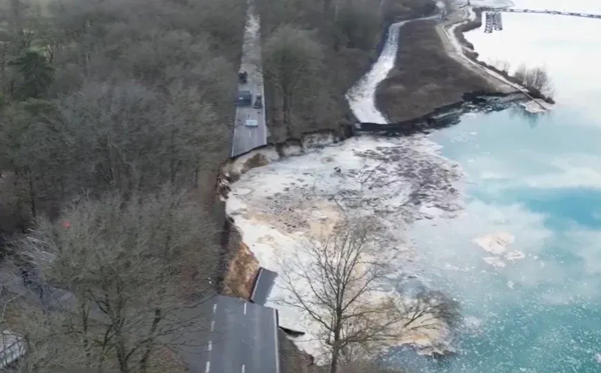 Urušio se dio ceste u Njemačkoj