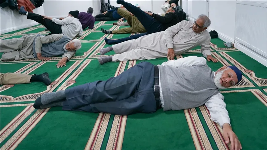 London: Časovi pilatesa nakon namaza u džamiji sve popularniji među starijim muškarcima