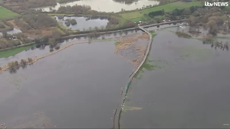 Poplave širom Velike Britanije, kiša ne prestaje već 40 dana