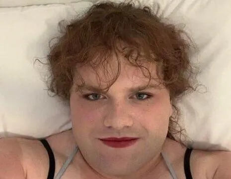 Ubio majku, brata i sestru, pa krenuo u krvavi pohod: Transrodna osoba osumnjičena za ubistva u školi