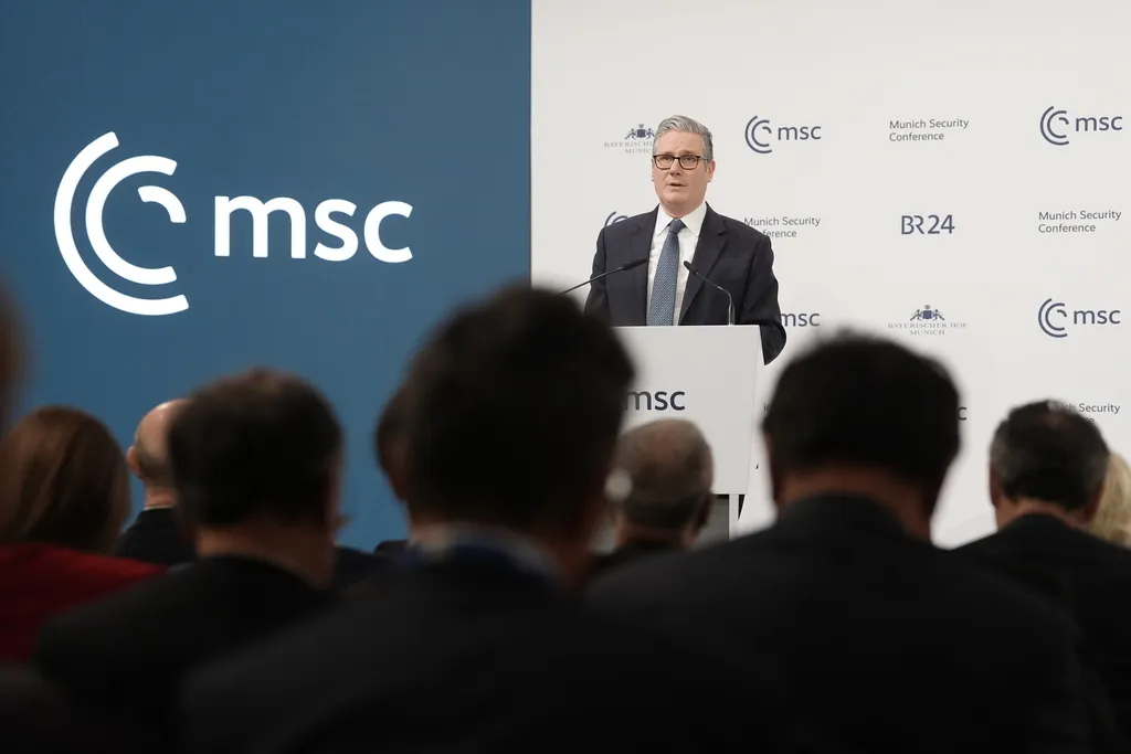 Starmer istakao potrebu za jačanjem "tvrde moći" i spremnosti za borbu