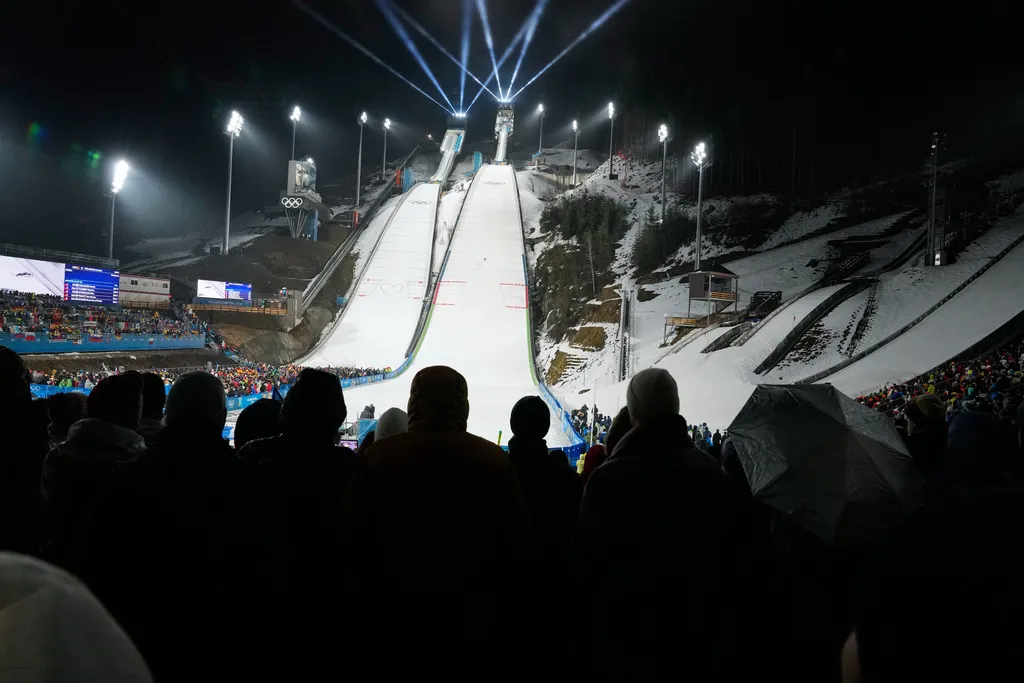 Pronađena stara ručna bomba u blizini olimpijske skakaonice u Italiji