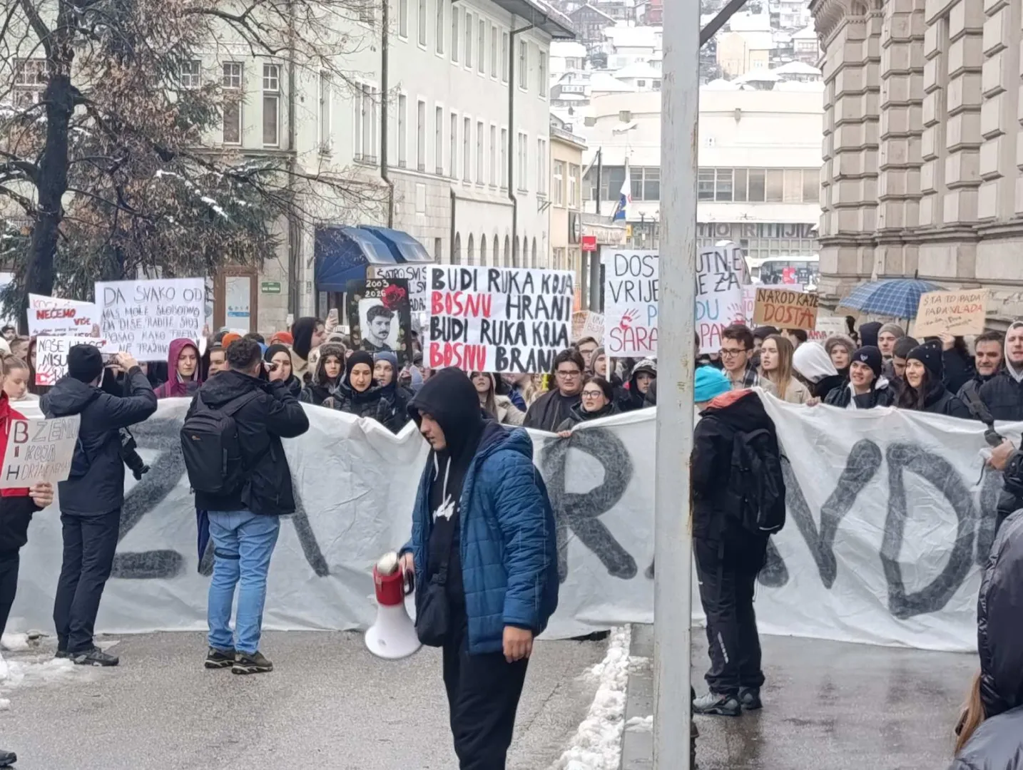 Diskusija o daljem toku protesta u Sarajevu: Danas Plenum građana ispred Zemaljskog muzeja