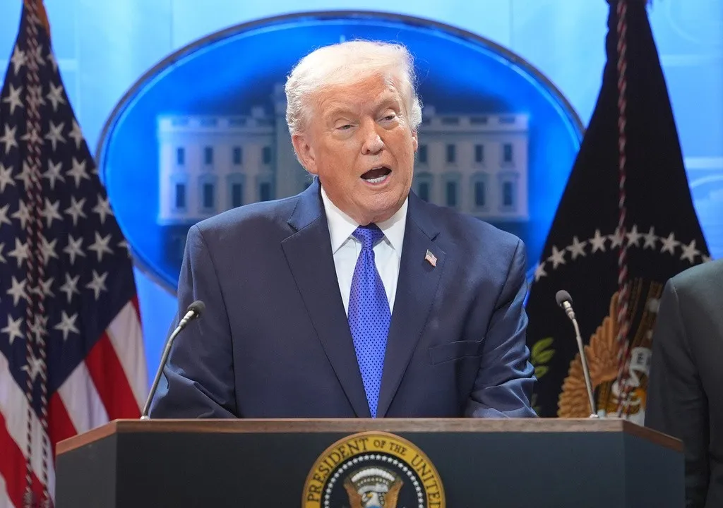 Trump razočaran odlukom Vrhovnog suda o carinama, najavljuje još jače mjere