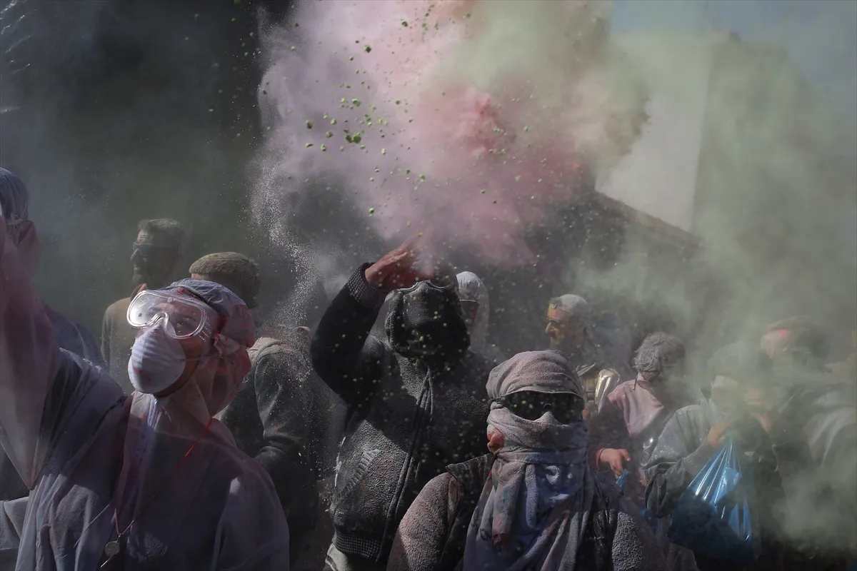 Grci proslavili Čisti ponedjeljak tradicionalnom borbom brašnom u Galaksidiju