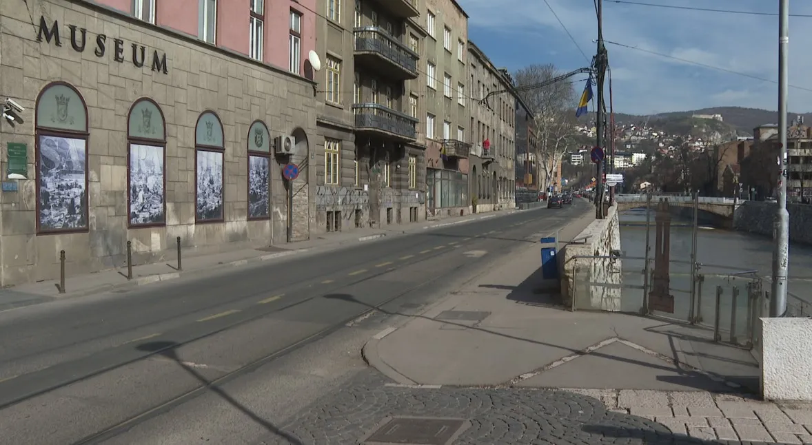 Spomenik okupatoru i/ili žrtvama atentata? Kritike i podrška za spomenik Francu i Sofiji