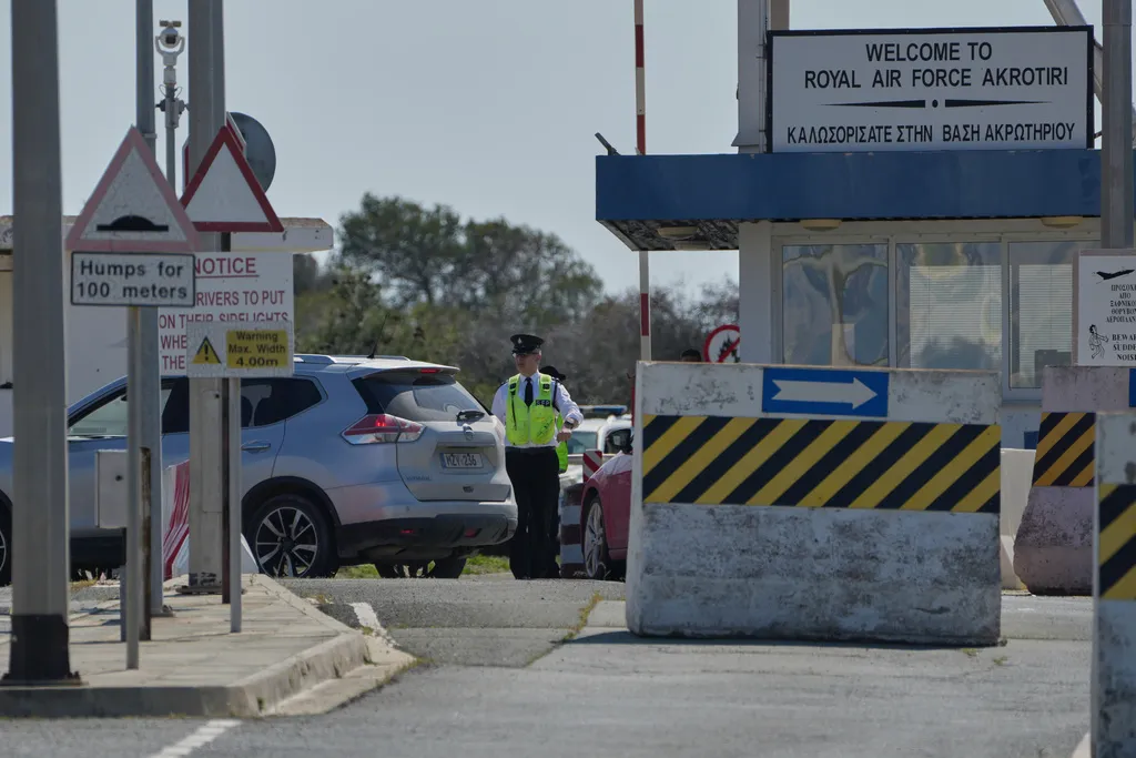 Grčka šalje dve fregate, dva aviona F-16 i sistem odbrane protiv dronova na Kipar