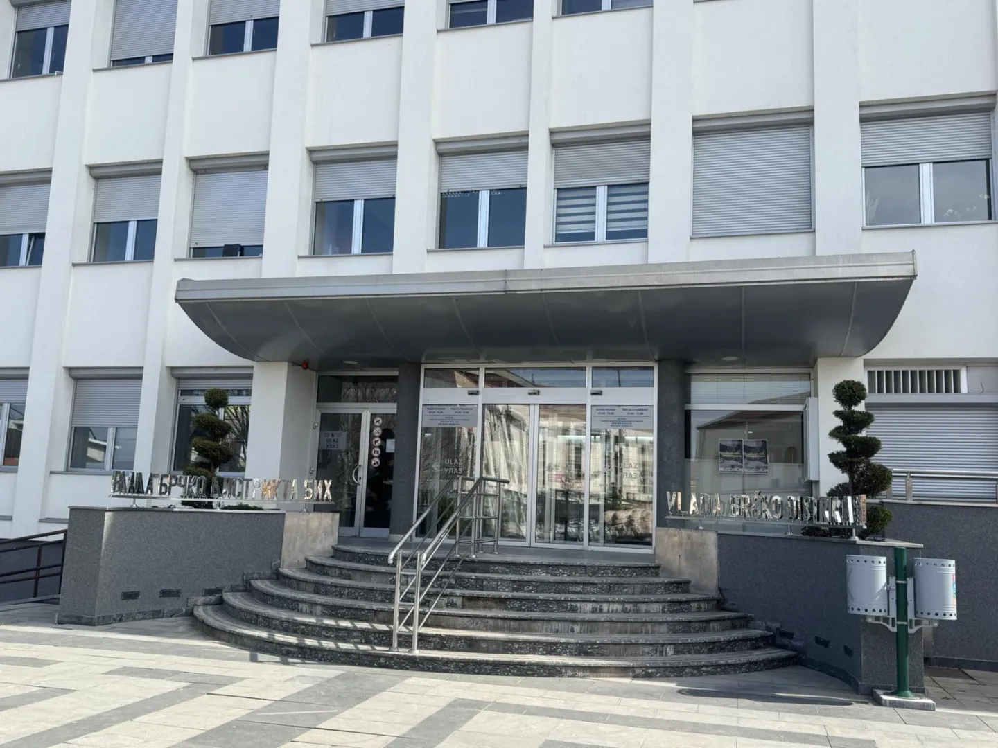 U Brčkom za sedam dana zapaljena četiri automobia, Vlada hitno zasjedala