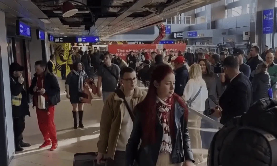 Evakuirani prvi državljani sa Bliskog istoka