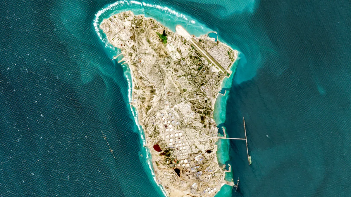 SAD napao ključni otok preko kojeg Iran izvozi gotovo svu svoju naftu