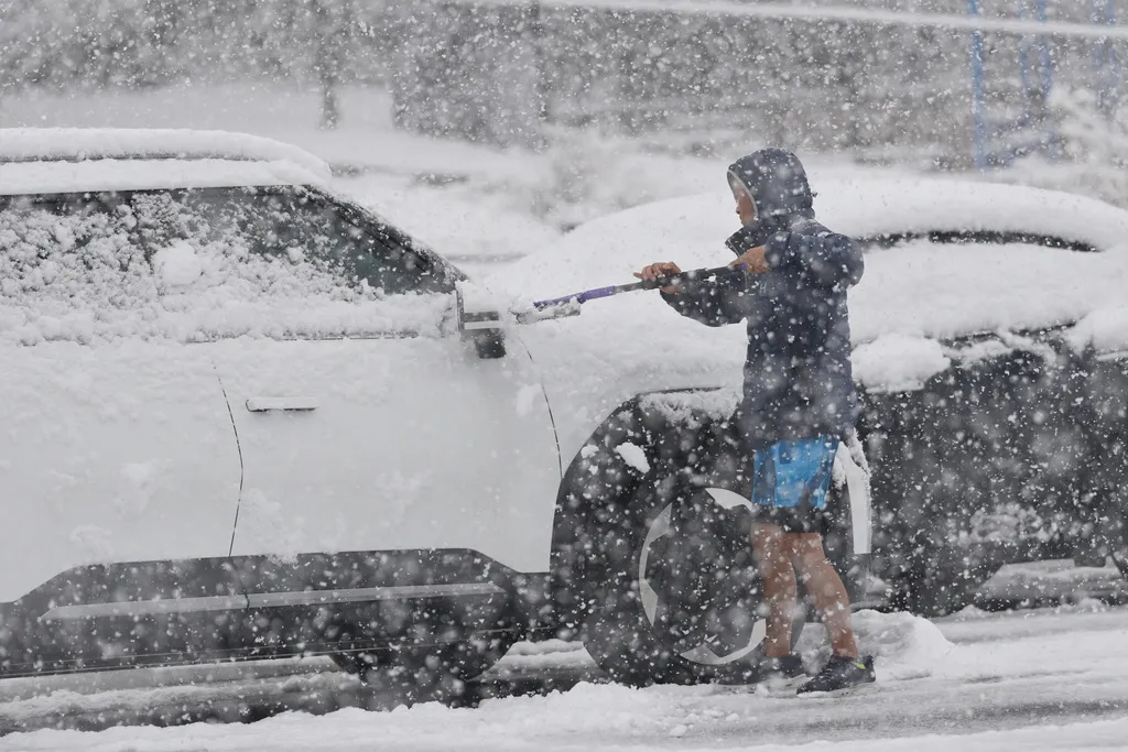 Snažno nevrijeme pogodilo SAD: Prijete snijeg, poplave i tornada