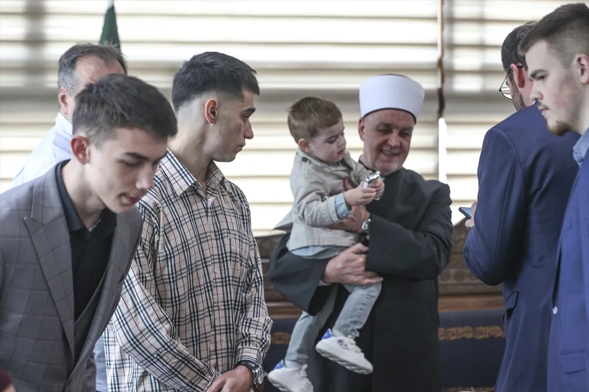 Bajramski prijem kod reisa Kavazovića: Prisustvovali brojni vjernici, političari i djeca