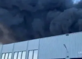 Veliki požar u industrijskoj zoni u Amsterdamu