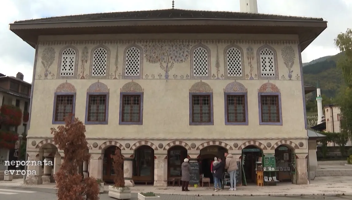 Nepoznata Evropa: Najšarenija džamija u Evropi nalazi se u Travniku
