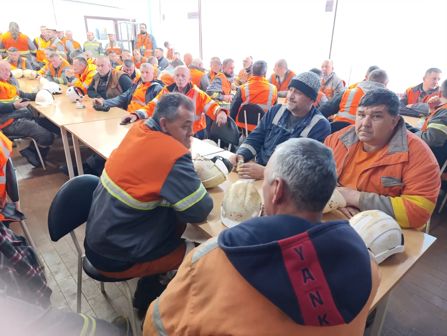 Sindikat radnika "Nove Ljubije": Privremeno obustavljanje protesta, odluka konačna nakon ispunjenja obećanje