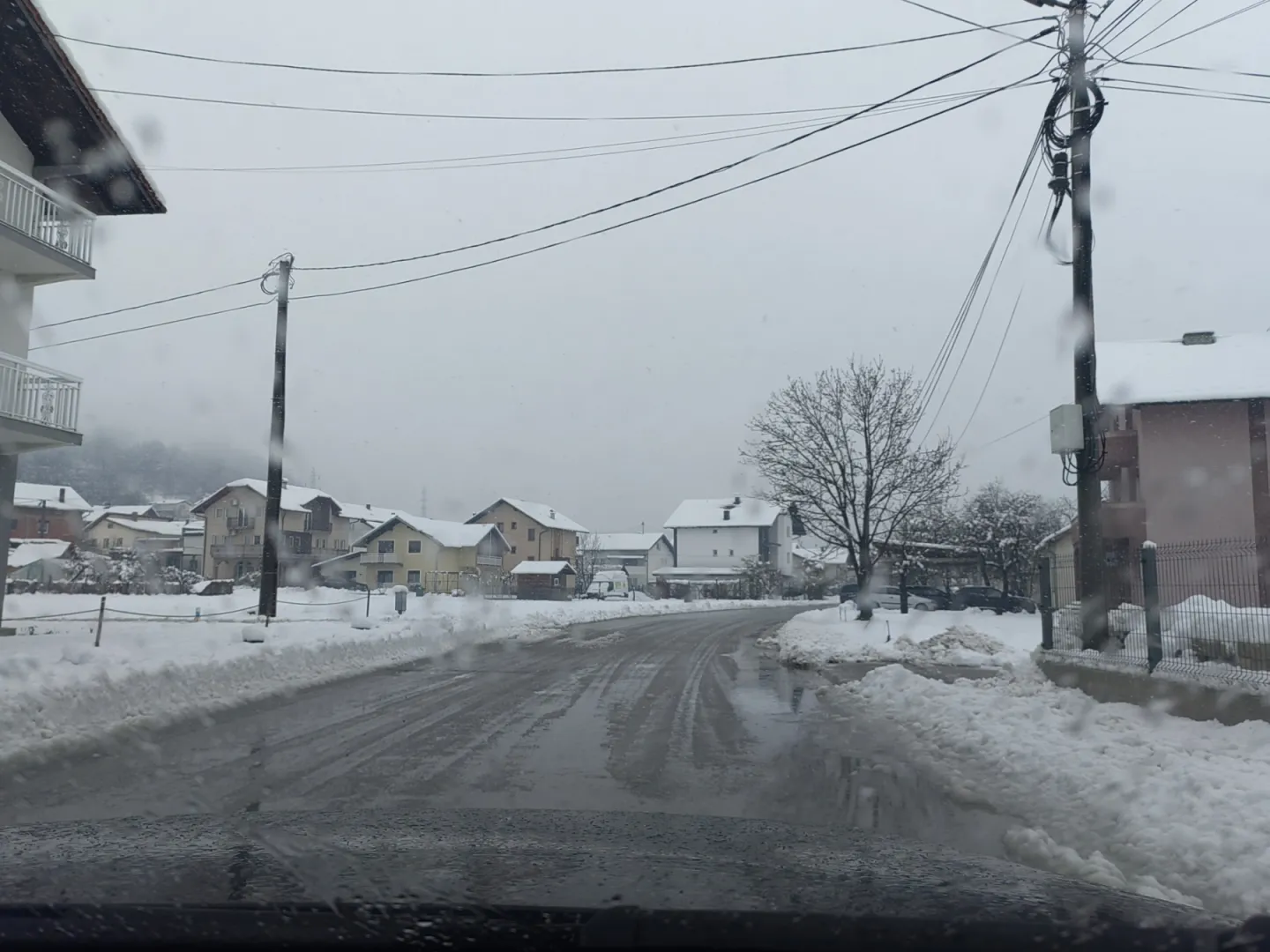 Zimske jakne će i tokom proljeća biti u modi: Objavljena prognoza do sredine aprila