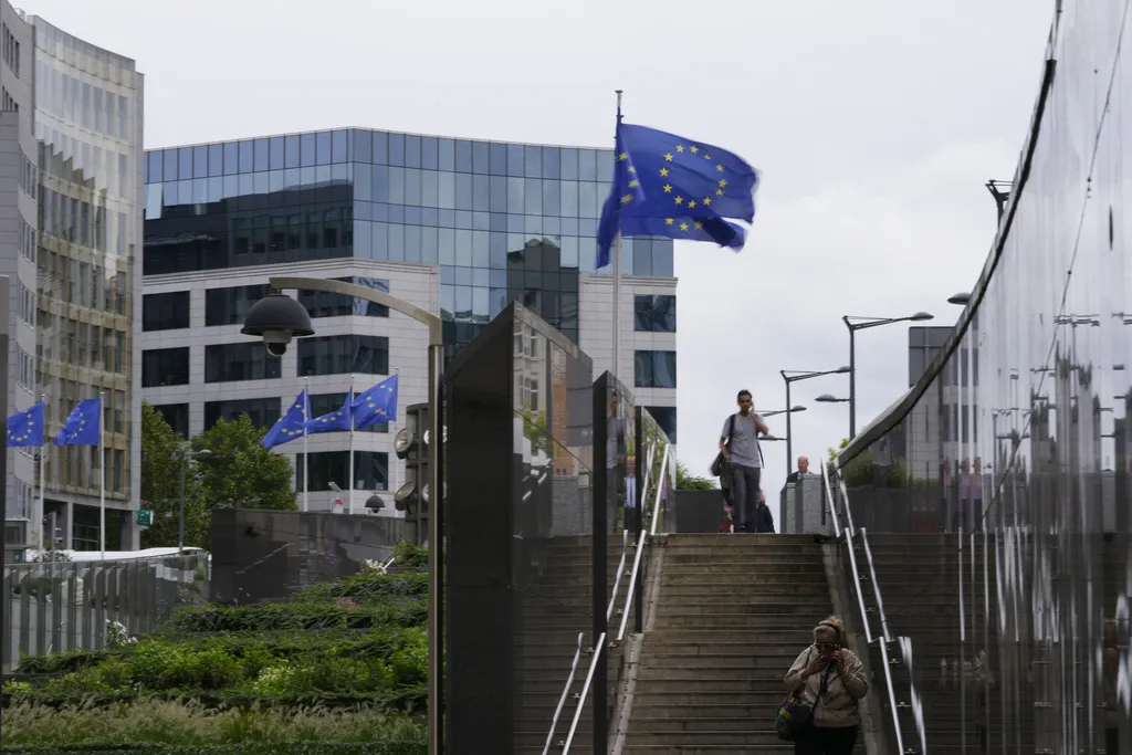 EU predložila mjere za uštedu: Rad na daljinu i nedjelje bez automobila