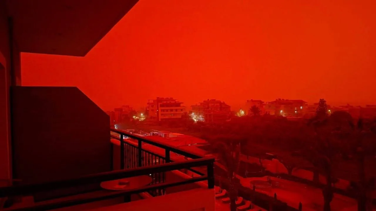 Saharska prašina obojila u crveno nebo iznad Krita