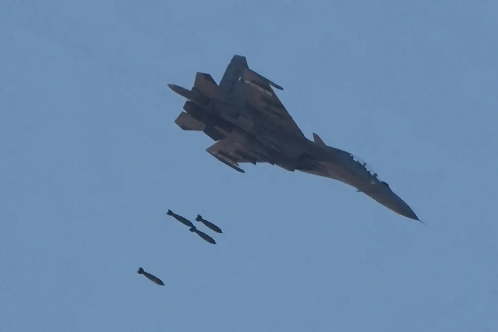 Ruski borbeni avion Su-30 srušio se na Krimu