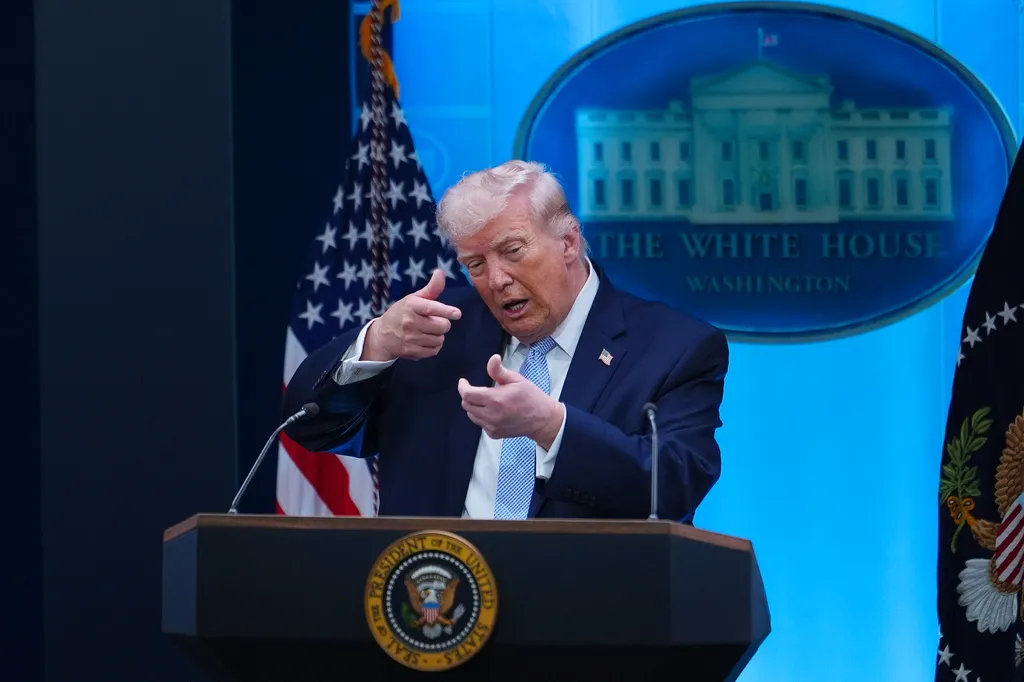 Trump: Iran može biti uništen za jednu noć, možda već sutra