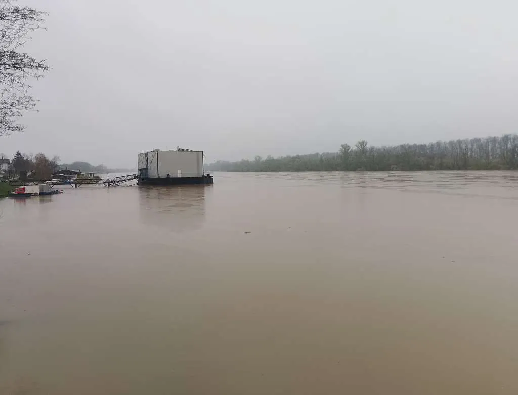 FUCZ: Porast vodostaja na Spreči i Savi, moguće poplave