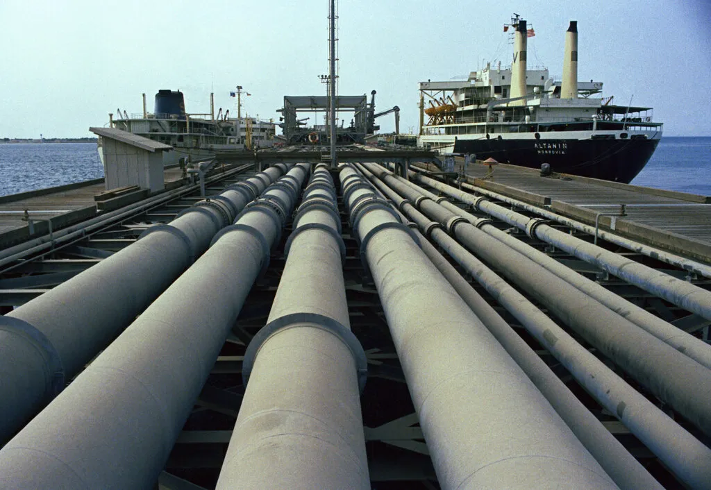 Amerikanci napali ključni iranski otok Harg