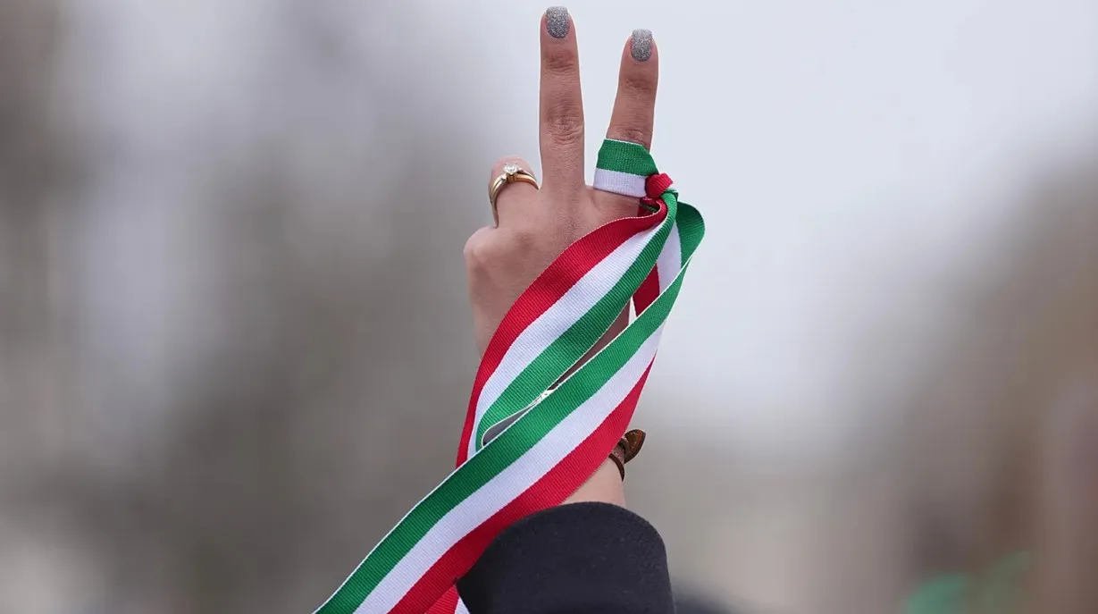 Petero tinejdžera će se suditi u Švedskoj zbog pokušaja ubistva iranskog disidenta