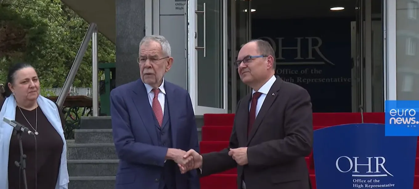 Schmidt nakon sastanka sa Van der Bellenom: Nisam uspio objasniti kako BiH nije u stanju da raspolaže sa milijardu evra