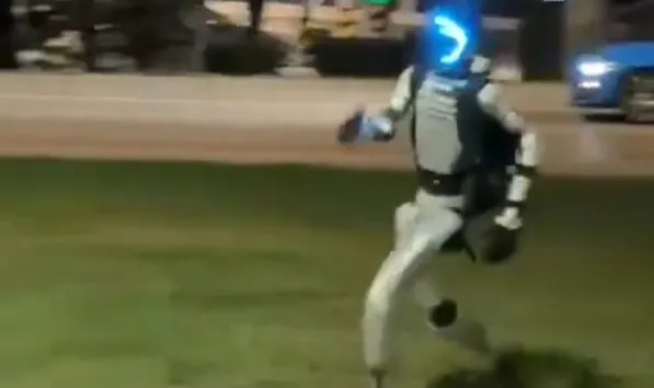 Humanoidni robot jurio divlje svinje u poljskoj prijestolnici Varšavi