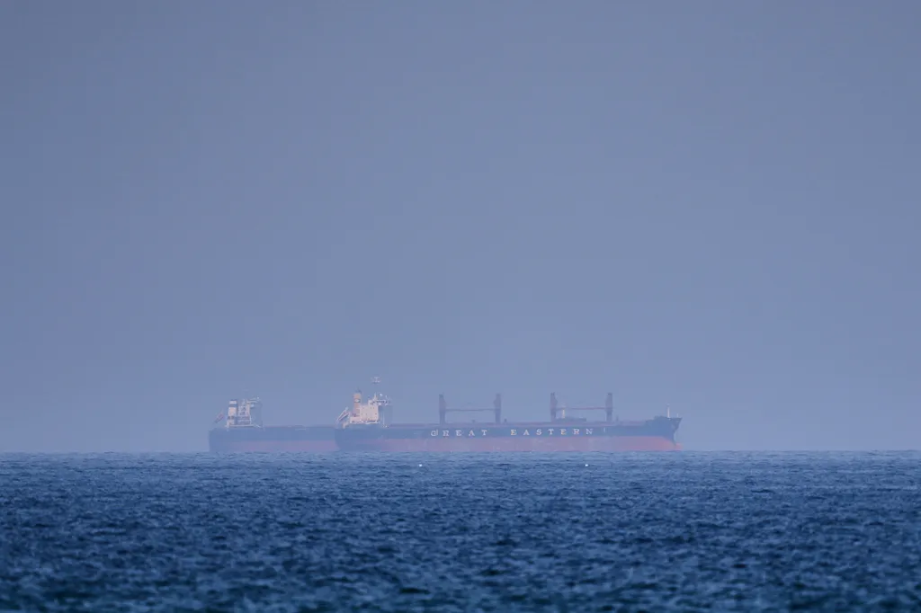 Dva broda pod indijskom zastavom napadnuta tokom prelaska Hormuškog moreuza