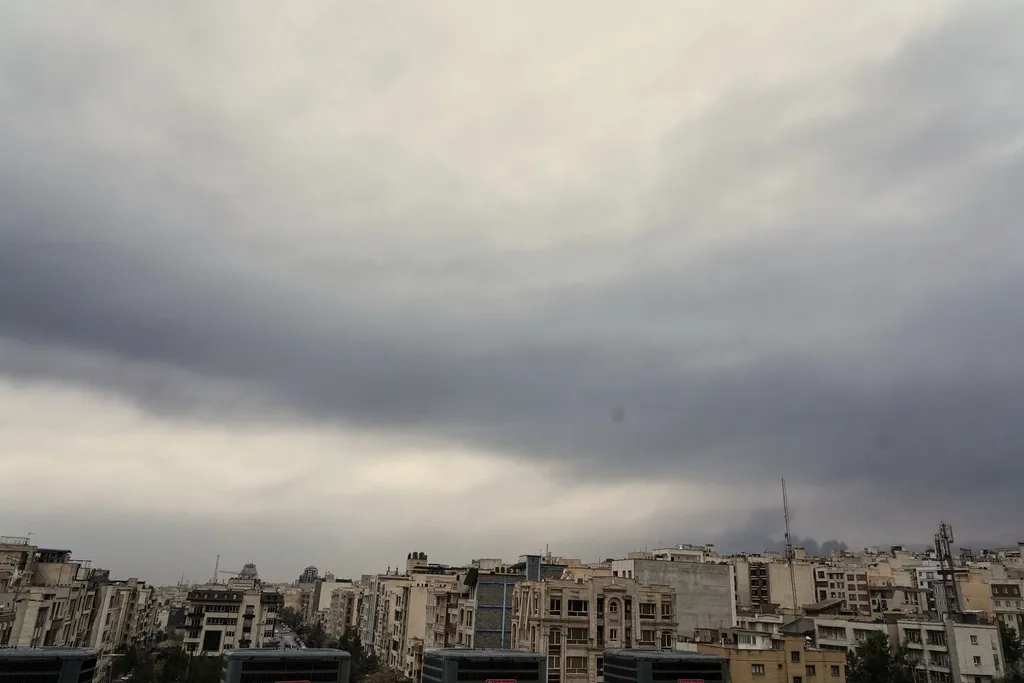 Iran planira otvoriti zračni prostor u četiri faze