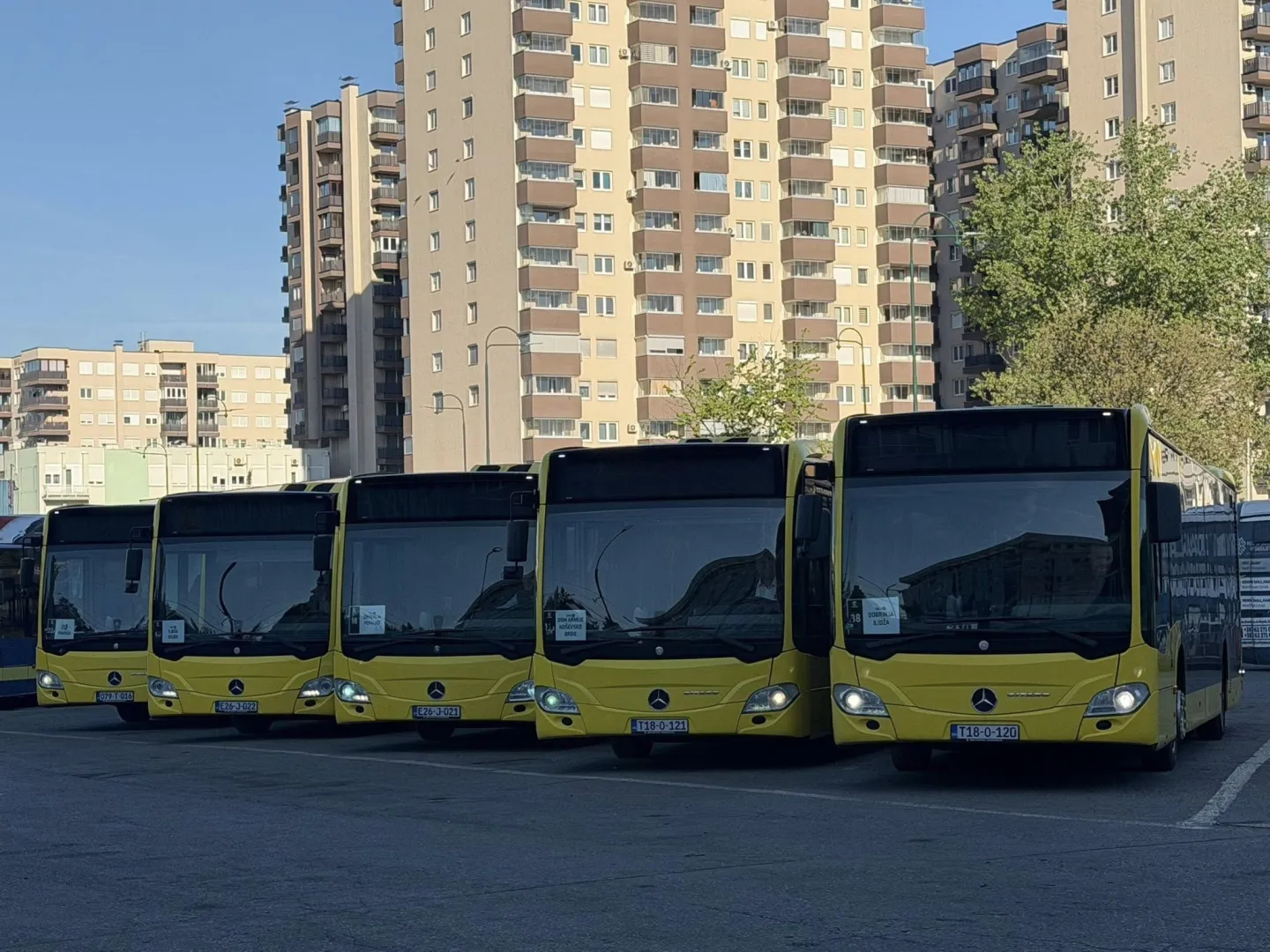 Pet novih "Mercedes" autobusa stiglo u Sarajevo