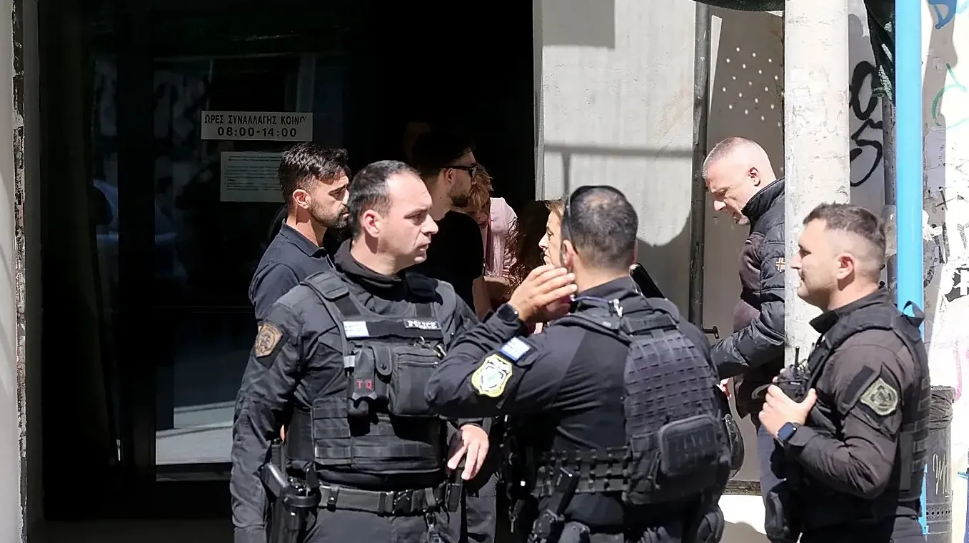 Naoružani napadač u bjekstvu nakon više pucnjava u centru Atine